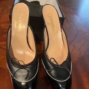 Chanel black size 10 40.5 slip on shoes